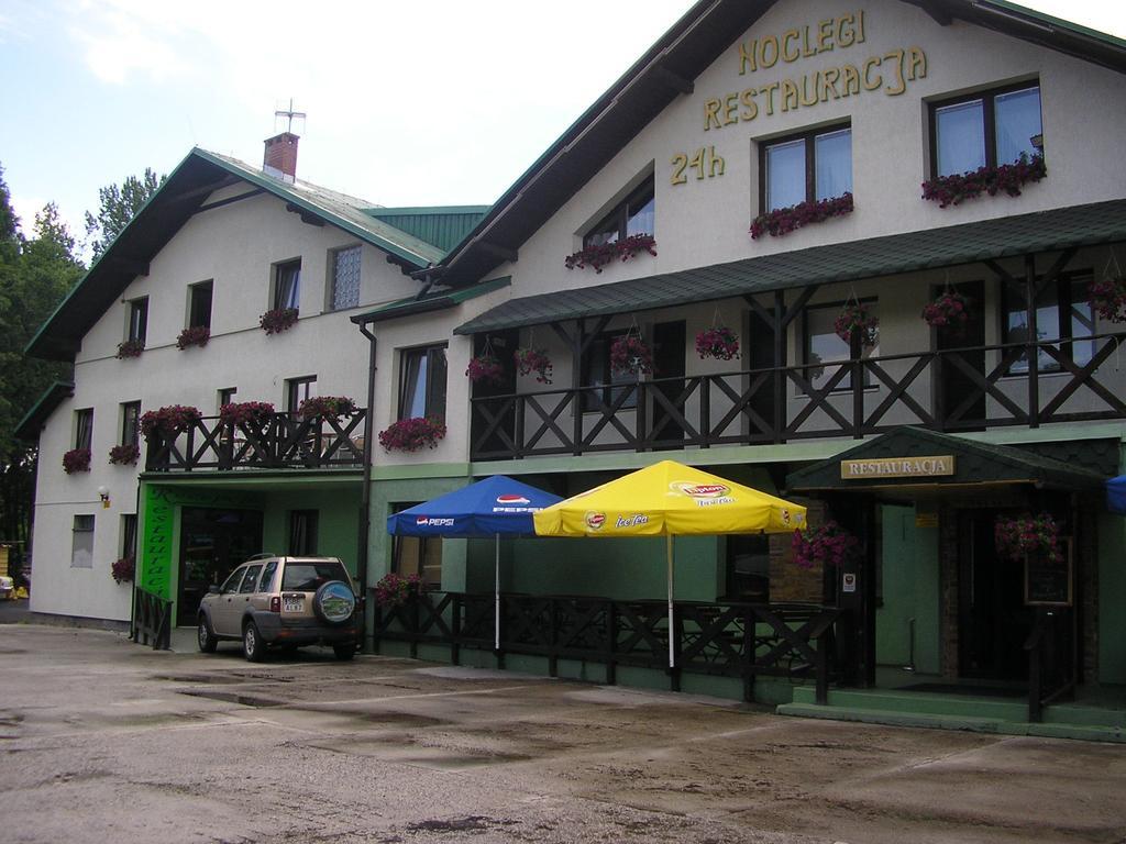 Zajazd Zielony Gosciniec Sarnów Exterior foto